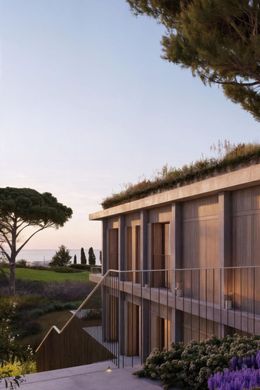 Einfamilienhaus in Almada, Distrito de Setúbal