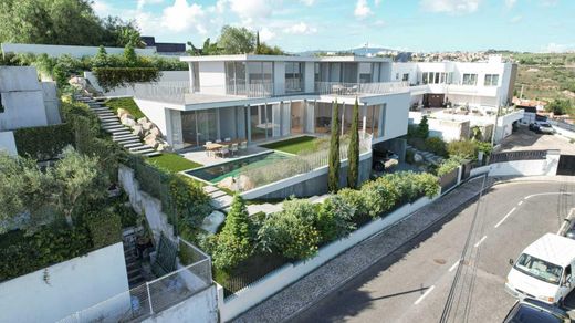 Detached House in Oeiras, Lisbon