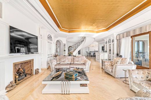 Villa in Estepona, Malaga