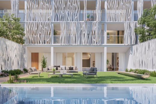 Apartment / Etagenwohnung in Oeiras, Lissabon
