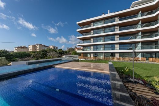 Apartment / Etagenwohnung in Cascais, Lissabon