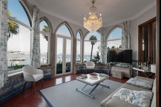 Apartment / Etagenwohnung in Cascais, Lissabon