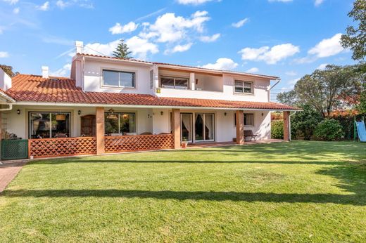 Detached House in Marinha Grande, Distrito de Leiria
