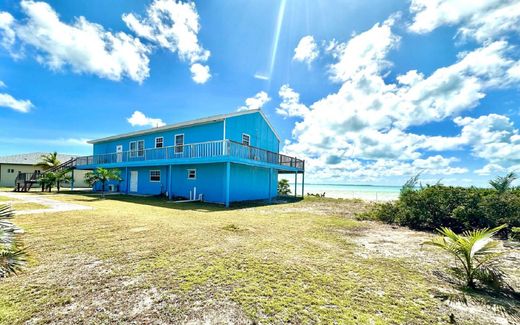 Luxury home in New Bight, Cat Island