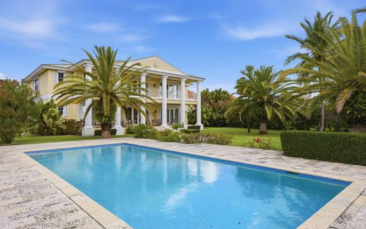 Luxury home in Lucaya, City of Freeport District