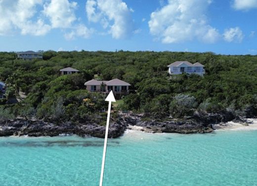 Luxury home in Clarence Town, Long Island