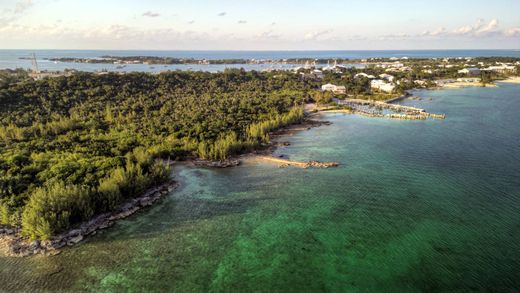 Grond in Marsh Harbour, Central Abaco District