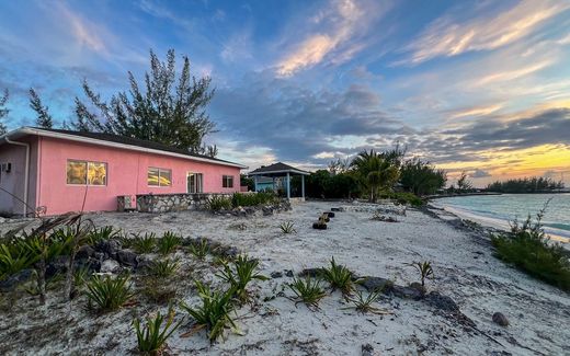 Luxury home in Bennetts Harbor, Cat Island