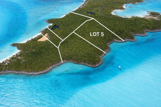 Land in Exuma Cays