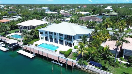 Luxe woning in Lucaya, City of Freeport District