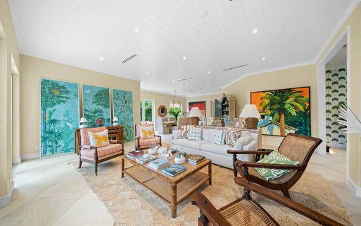 Luxury home in Lyford Cay, New Providence District