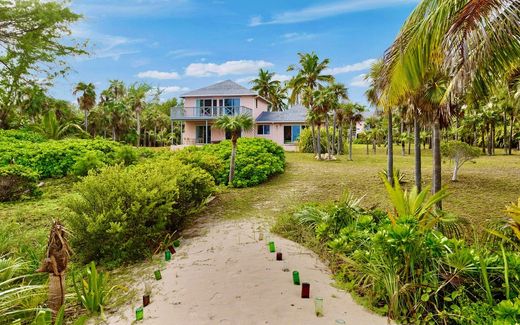 Luxury home in Eleuthera