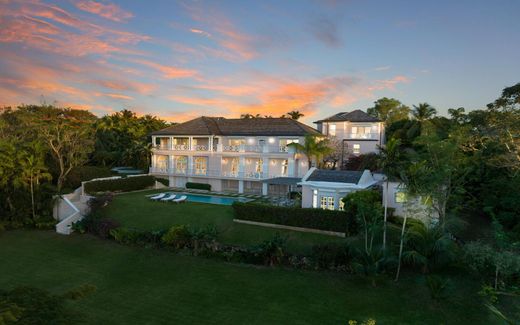 Luxury home in Lyford Cay, New Providence District