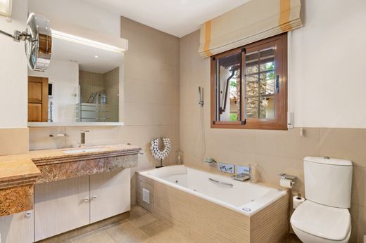 Villa in Ojén, Malaga