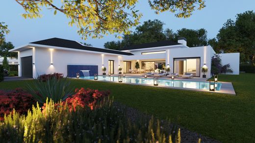 Villa in Urbanización San Roque Club, Cadiz