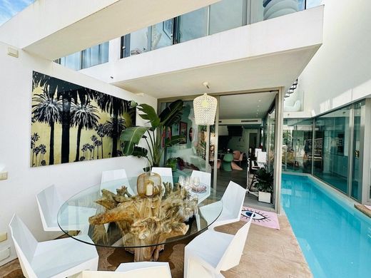 빌라 / Cala d'en Bou, Illes Balears