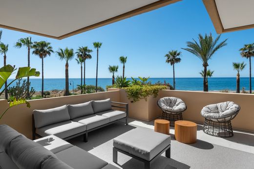 Apartment / Etagenwohnung in Estepona, Málaga