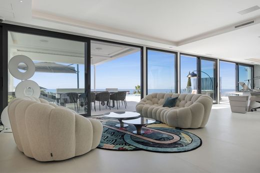 Villa in El Paraíso, Malaga