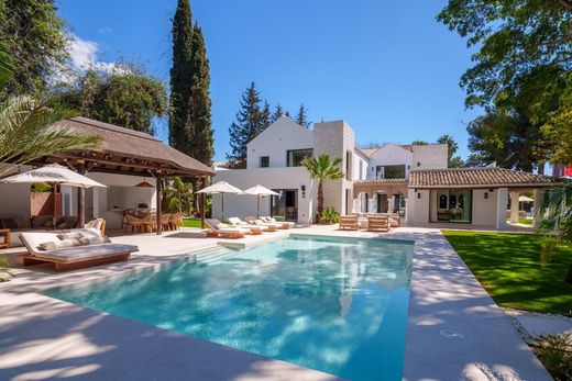 Villa in Nueva Andalucia, Malaga