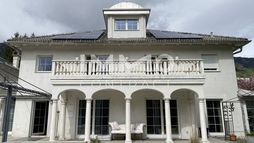 Villa a Lienz, Politischer Bezirk Lienz
