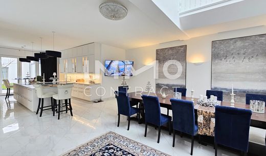 Pfaffstätten, Politischer Bezirk Badenのヴィラ