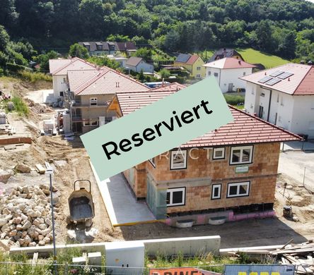 Luxe woning in Hainburg an der Donau, Politischer Bezirk Bruck an der Leitha