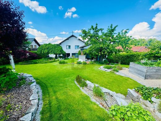 Luxury home in Riedau, Politischer Bezirk Schärding