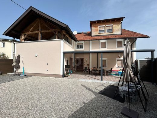 Luksusowy dom w Weng im Innkreis, Politischer Bezirk Braunau am Inn