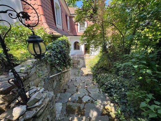 Villa in Klosterneuburg, Politischer Bezirk Tulln