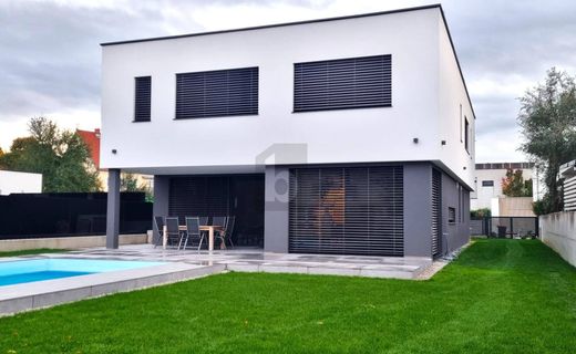 Luxury home in Wiener Neustadt, Wiener Neustadt Stadt