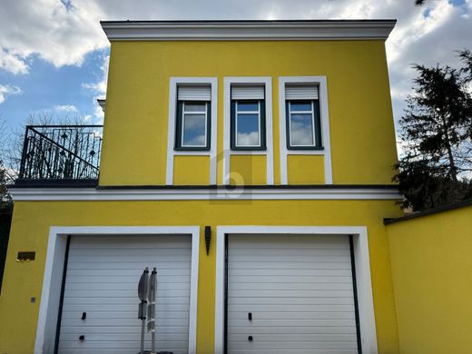 Lüks ev Hinterbrühl, Politischer Bezirk Mödling