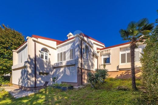 Casa di lusso a Njivice, Omišalj