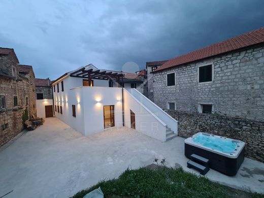 Maison de luxe à Jelsa, Split-Dalmatia