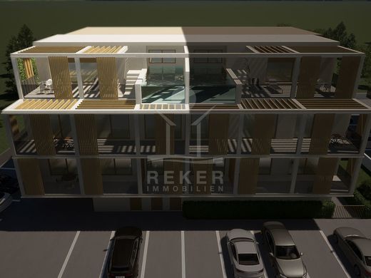 Penthouse for sale in Tar