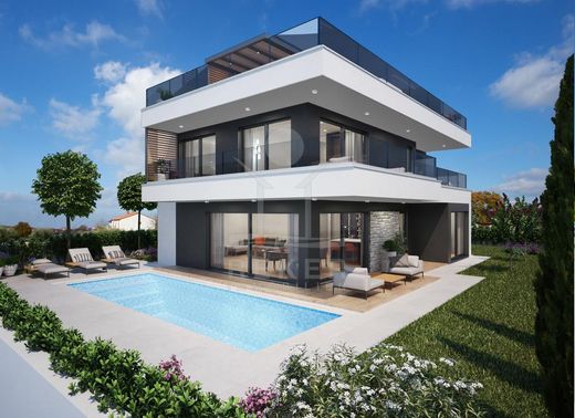 Villa a Parenzo, Grad Poreč