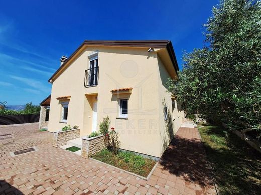 Вилла, Linardići, Grad Krk