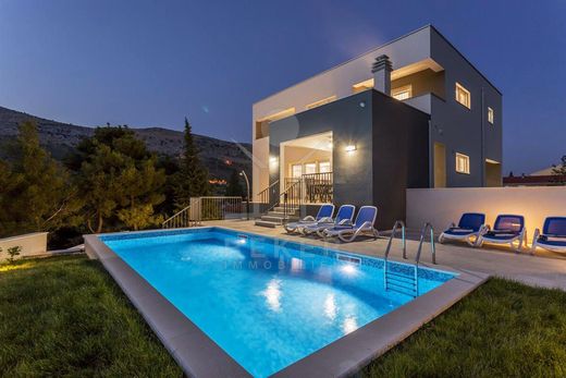 Villa in Omiš, Grad Omiš