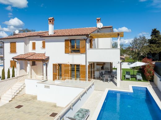 Kavran, Marčanaの高級住宅