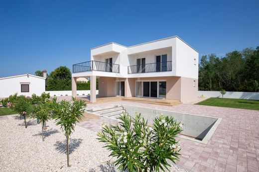 Villa Nin, Zadar