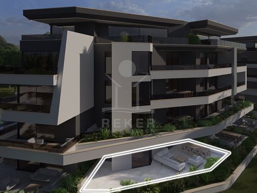 Apartment / Etagenwohnung in Rijeka, Primorsko-Goranska