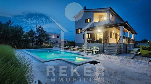 ﻓﻴﻼ ﻓﻲ Svetvinčenat, Istria