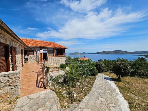 Villa in Kaprije, Grad Šibenik