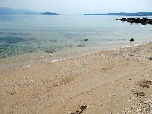 Grond in Kaštela, Split-Dalmatia
