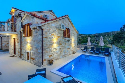 Luxus-Haus in Brac, Split-Dalmatia