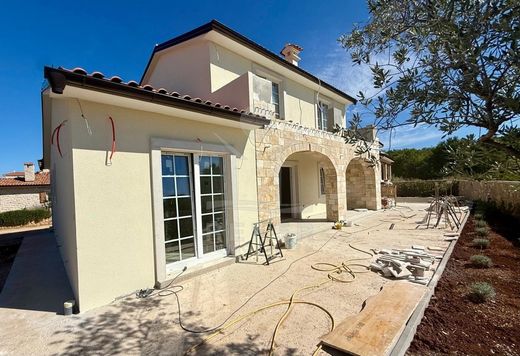 빌라 / Krk, Grad Krk