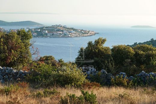 Land in Sevid, Marina