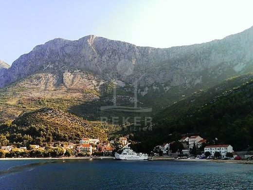 Makarska, Town of Makarskaの土地