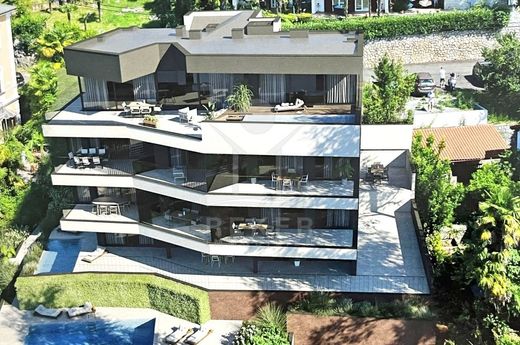 Opatija, Istriaのアパートメント