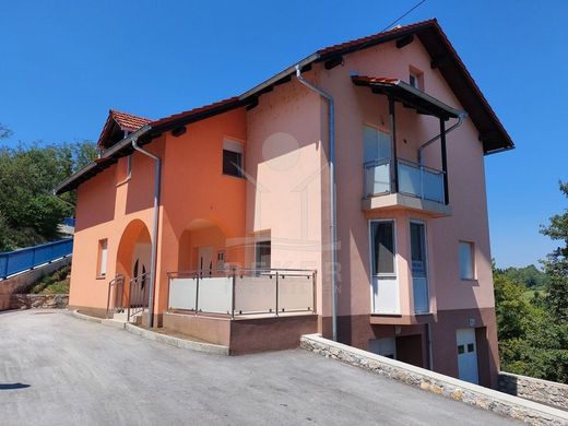 Maison de luxe à Slunj, Karlovac