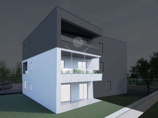 Daire Vodice, Sibenik-Knin